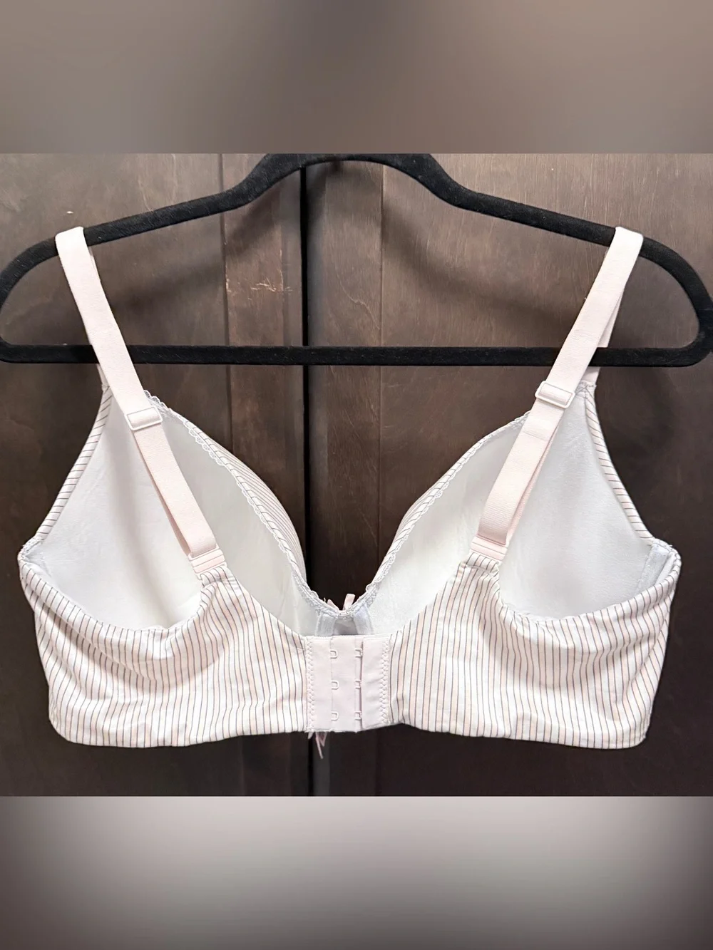 Victoria's Secret Body by Victoria Lined Demi White and Pink Striped T-Shirt Bra - Picture 3 of 5